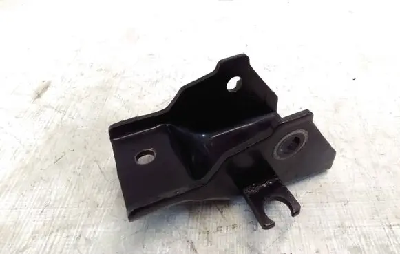 KIA Sportage Engine mounting bracket