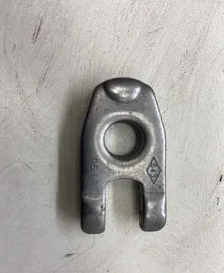Nissan Juke I F15 Fuel Injector clamp holder 0511