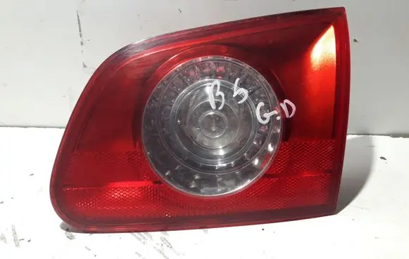 Volkswagen PASSAT B6 Tailgate rear/tail lights