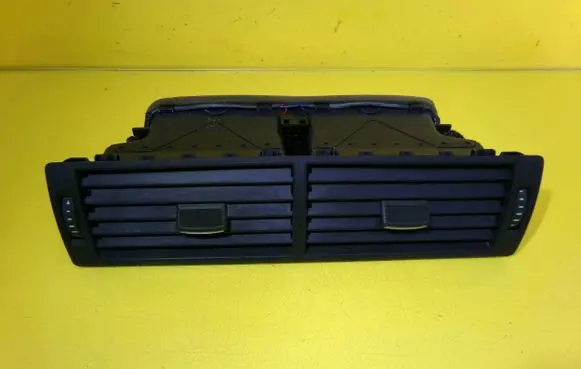 Audi A4 S4 B6 8E 8H Dash center air vent grill 8E0820951H 36113010