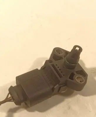 Volkswagen PASSAT B6 Air pressure sensor 038906051B 0281002399