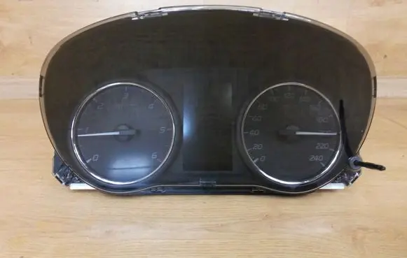 Mitsubishi Outlander Speedometer (instrument cluster) 8100B897