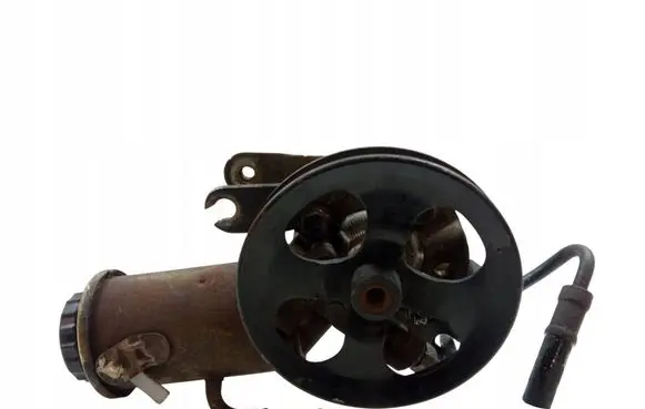 Toyota Yaris Power steering pump