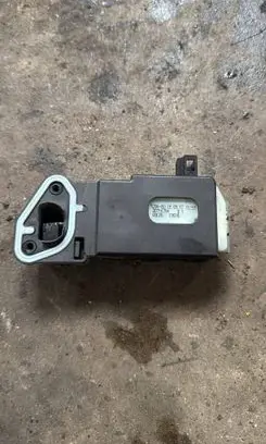 Volvo V50 Fuel tank cap lock 30716754