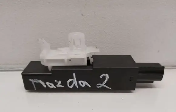 Mazda 2 Antenna control unit KD45676NXA