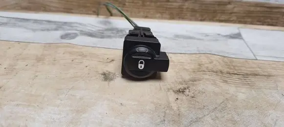 Citroen C4 I Central locking switch button 96476626XT