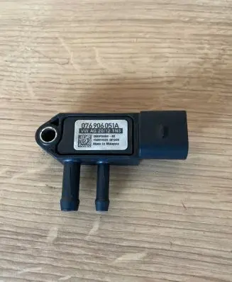 Volkswagen Scirocco Exhaust gas pressure sensor 076906051A 19091634