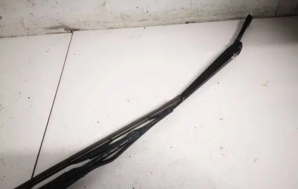Volkswagen Bora Front wiper blade arm 1j1955409a