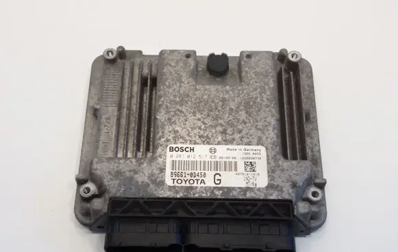 Toyota Yaris Engine control unit/module 0281012517 896610D450 1039S28730