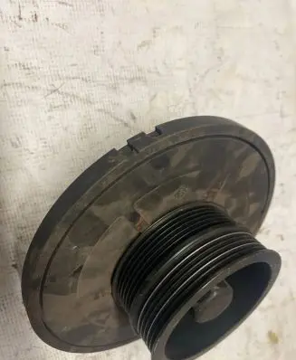 BMW M3 Crankshaft pulley 7841091