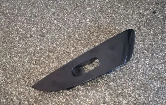 Nissan Leaf I (ZE0) Rear door window switch trim 829603NF0A