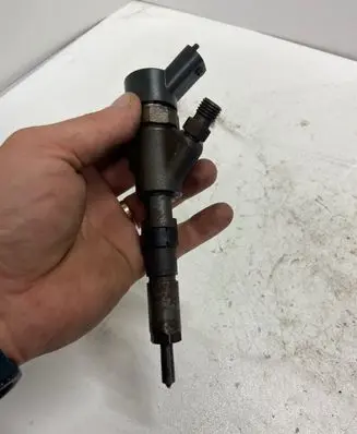 Citroen C5 Fuel injector 964174288
