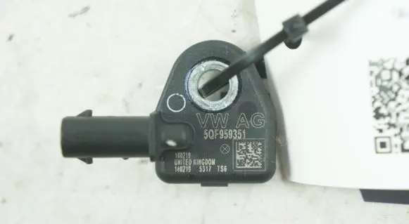 Seat Ibiza V (KJ) Airbag deployment crash/impact sensor 5QF959351