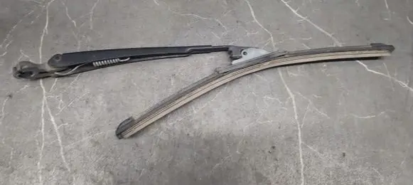 Audi A4 S4 B5 8D Rear wiper blade arm 8d9955407a