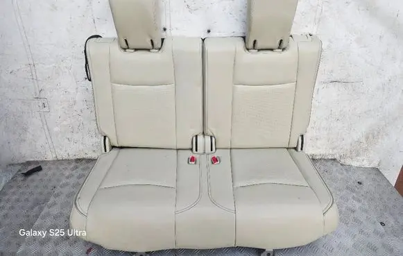 Infiniti QX60 L50 Third row seats 2371078 123210 L30351917