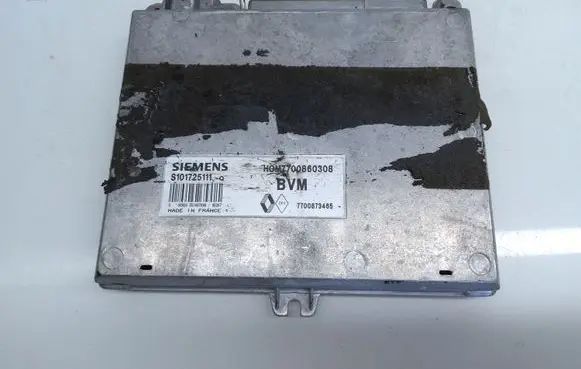 Renault Laguna I Engine control unit/module 7700873465