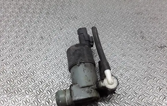 Dacia Logan I Windscreen/windshield washer pump