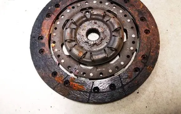 Ford Mondeo Mk III Clutch pressure plate 324030410
