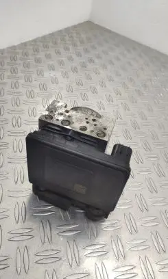 Volkswagen PASSAT B8 ABS Pump 5Q0614517DB 5Q0614517AH