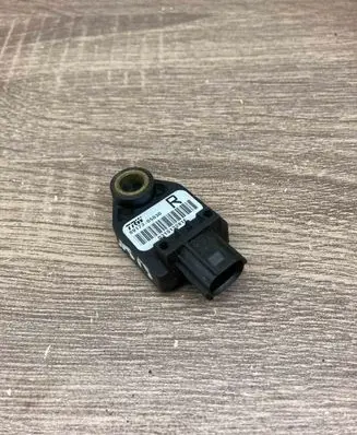 Toyota Avensis T250 Airbag deployment crash/impact sensor 8917305030
