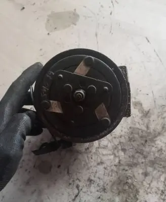 Volvo S40, V40 Air conditioning (A/C) compressor (pump) SD7H15