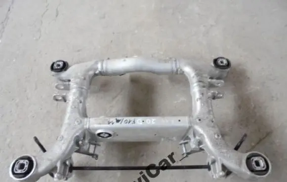 BMW 5 F10 F11 Engine mounting bracket 6793804F10F111
