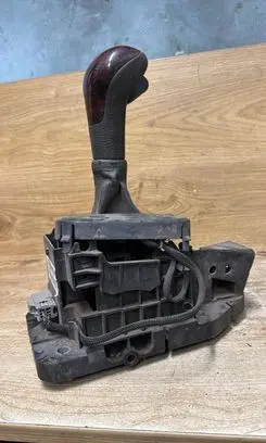 Volvo S80 Gear shifter/selector P08636525 T002230501