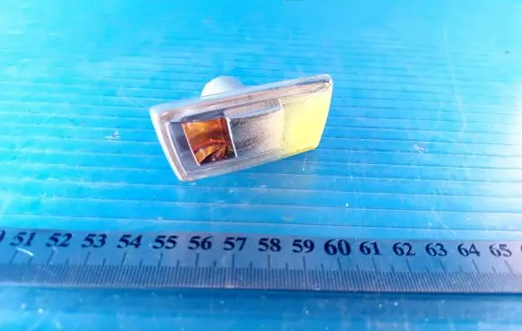 Opel Corsa D Front fender indicator light 13252455 13252456