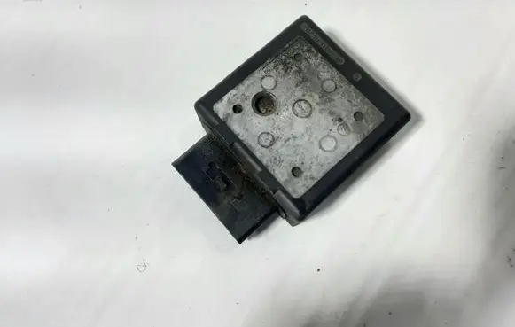 Volkswagen Golf VII Fuel injection pump control unit/module 5Q0906121F