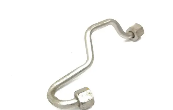 Porsche Cayenne (92A) Fuel injector supply line/pipe 