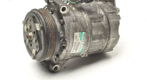 Volvo V60 Air conditioning (A/C) compressor (pump) 31315453