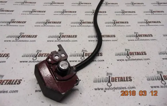 Honda CR-V Front door lock