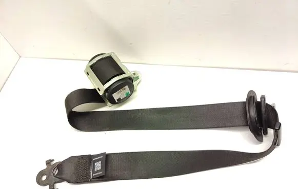 BMW 5 F10 F11 Front seatbelt 610126200B 110224 610126200