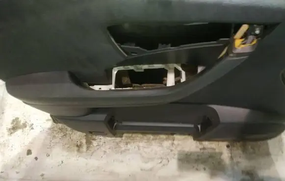 Nissan Murano Z50 Front door card panel trim