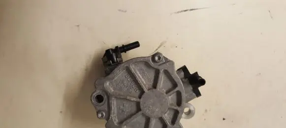 Vacuum pump