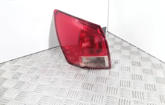 Nissan Qashqai Rear/tail lights 0821519K1L