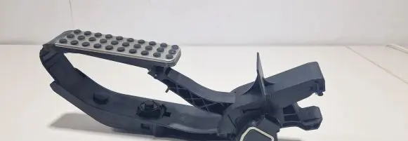 Mercedes-Benz SLK R171 Accelerator throttle pedal A203300904