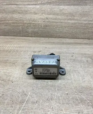 Volkswagen Golf IV ESP acceleration yaw rate sensor 1J0907655A 10098503064