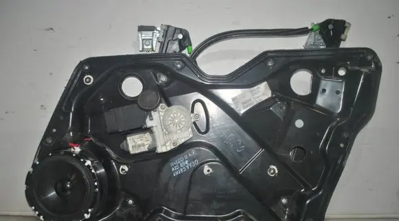 Seat Toledo II (1M) Front door electric window regulator 1M1837730 864787 0240742