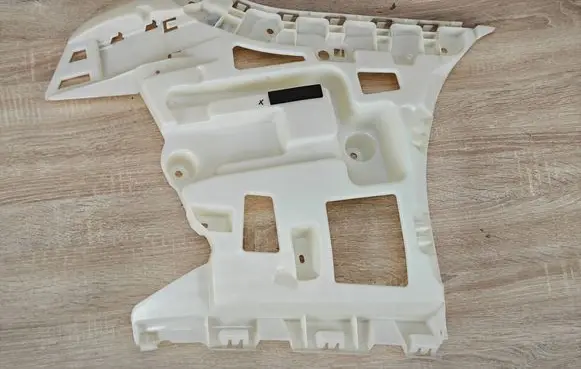 BMW 4 G22 G23 G24 G26 Bumper support mounting bracket corner 8078586