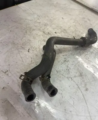 Volkswagen PASSAT B5.5 Engine coolant pipe/hose