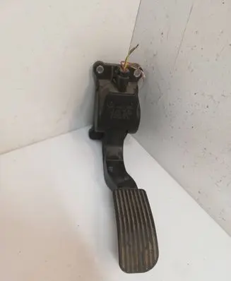 Mercedes-Benz Sprinter W906 Accelerator throttle pedal A9063000404