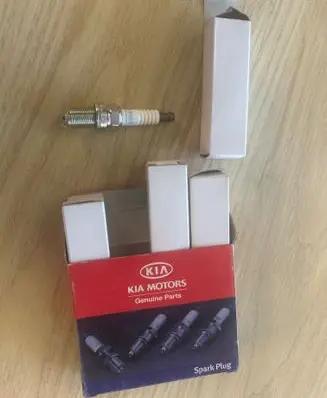 KIA Carens II Spark plug 1881408062