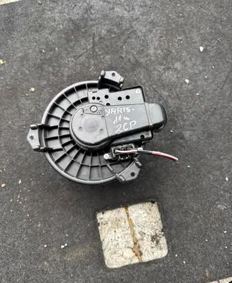 Toyota Yaris Heater fan/blower 