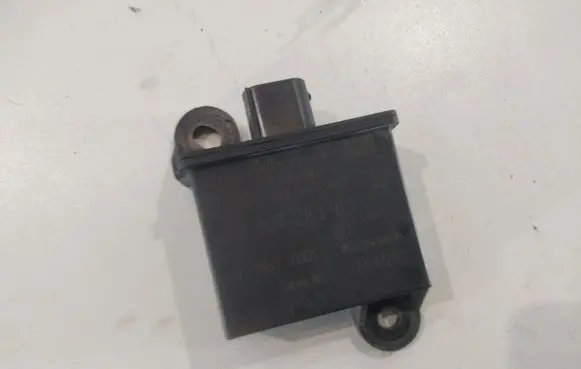 Audi A6 S6 C6 4F Tire pressure sensor 4F0907283 200102 053300401