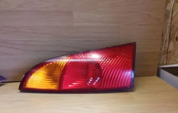 Ford Focus Rear/tail lights XS4X13405AE