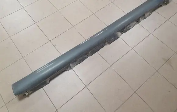 Toyota Avensis T250 Sill 7585105010