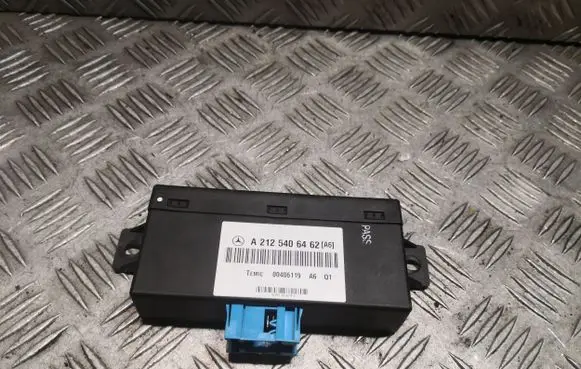 Mercedes-Benz E W212 Air suspension control unit module (rear) 2125406462 A2125406462