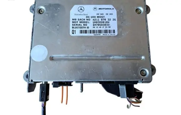 Mercedes-Benz E W211 Bluetooth control unit module A2118703226