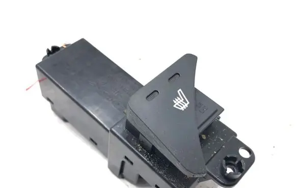 KIA Sportage Seat heating switch 93330-3W000WK